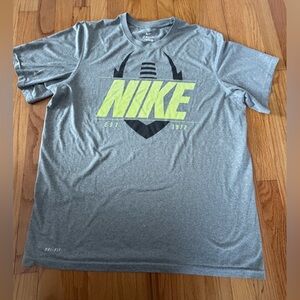 Nike Men's Gray and Yellow Graphic Dry Fit Tee